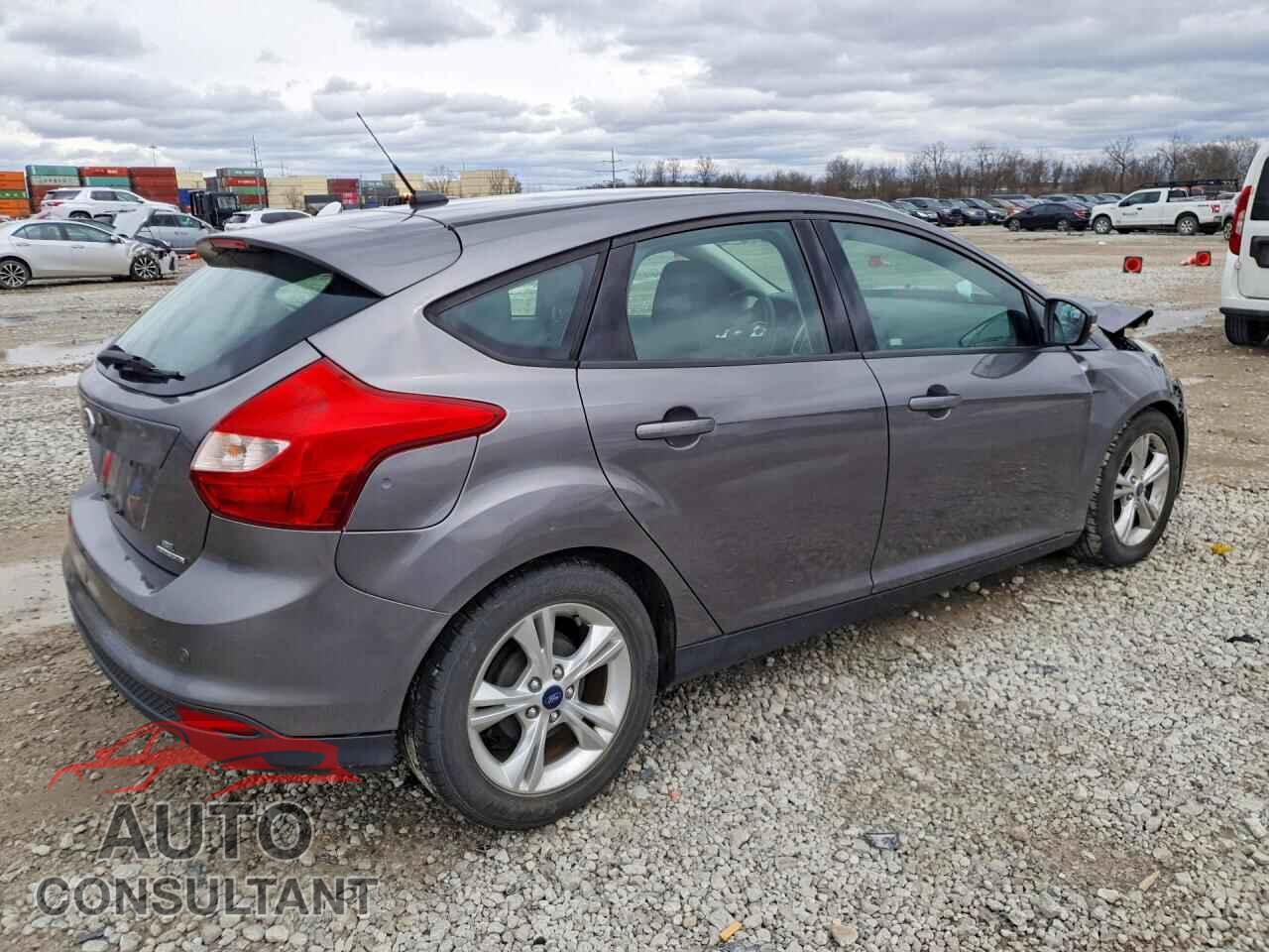 FORD FOCUS 2014 - 1FADP3K2XEL174490