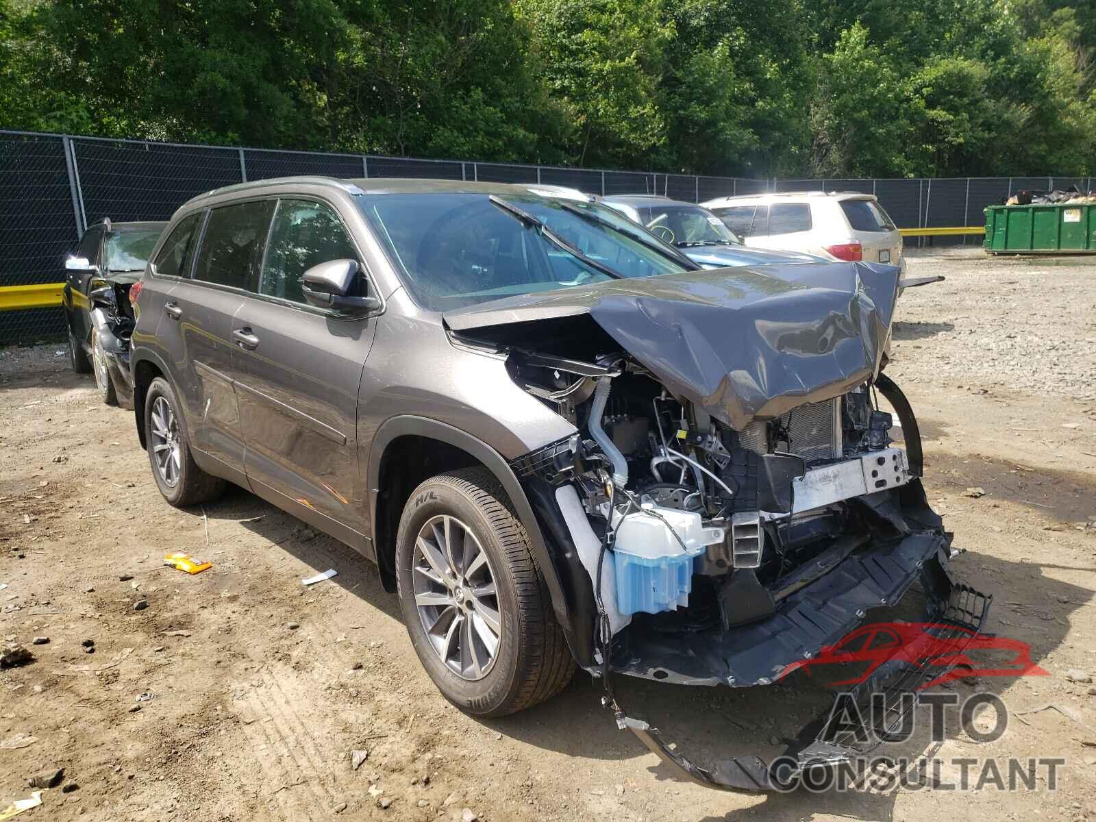 TOYOTA HIGHLANDER 2019 - 5TDJZRFH3KS609000