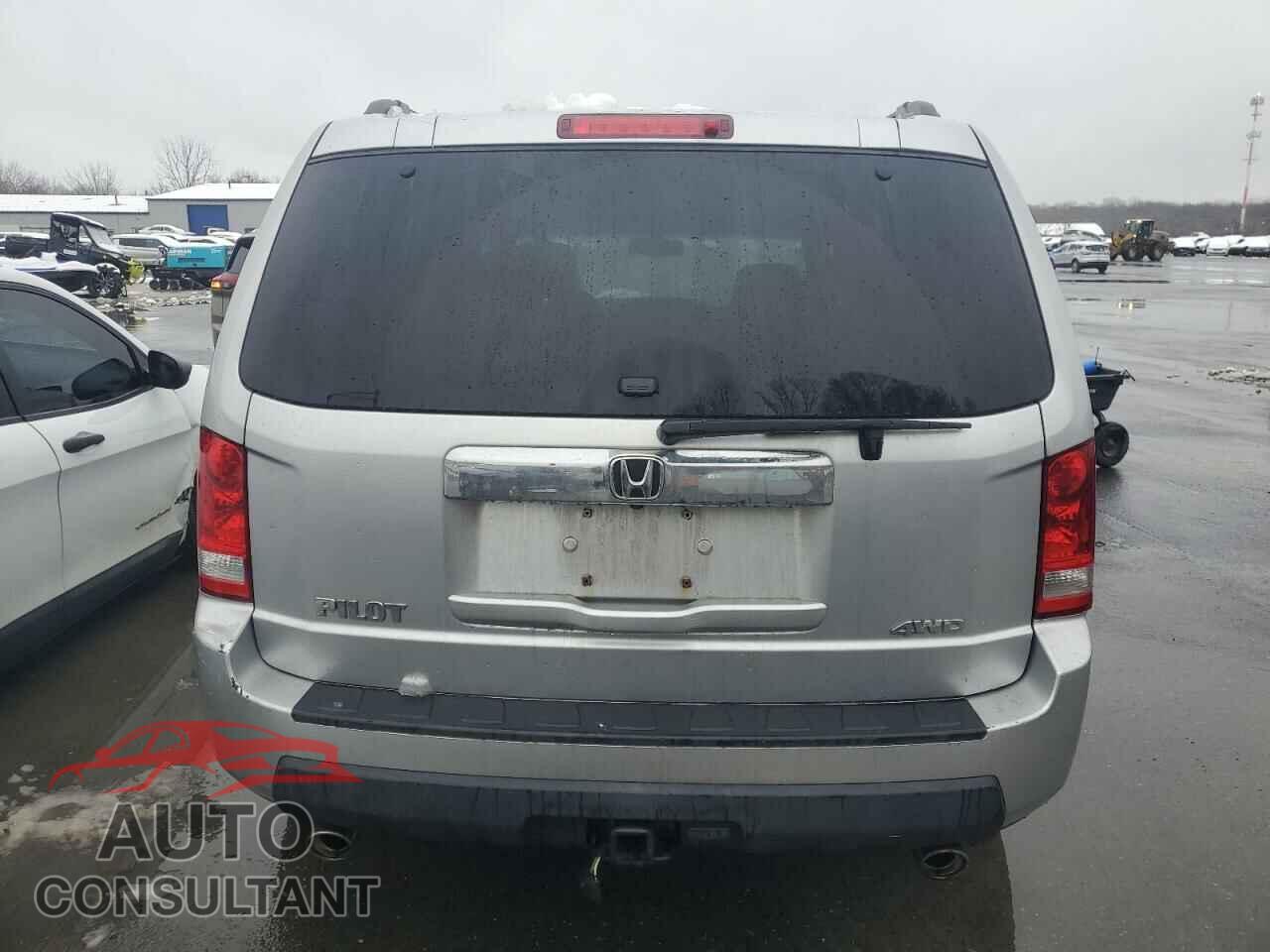 HONDA PILOT 2011 - 5FNYF4H55BB045383