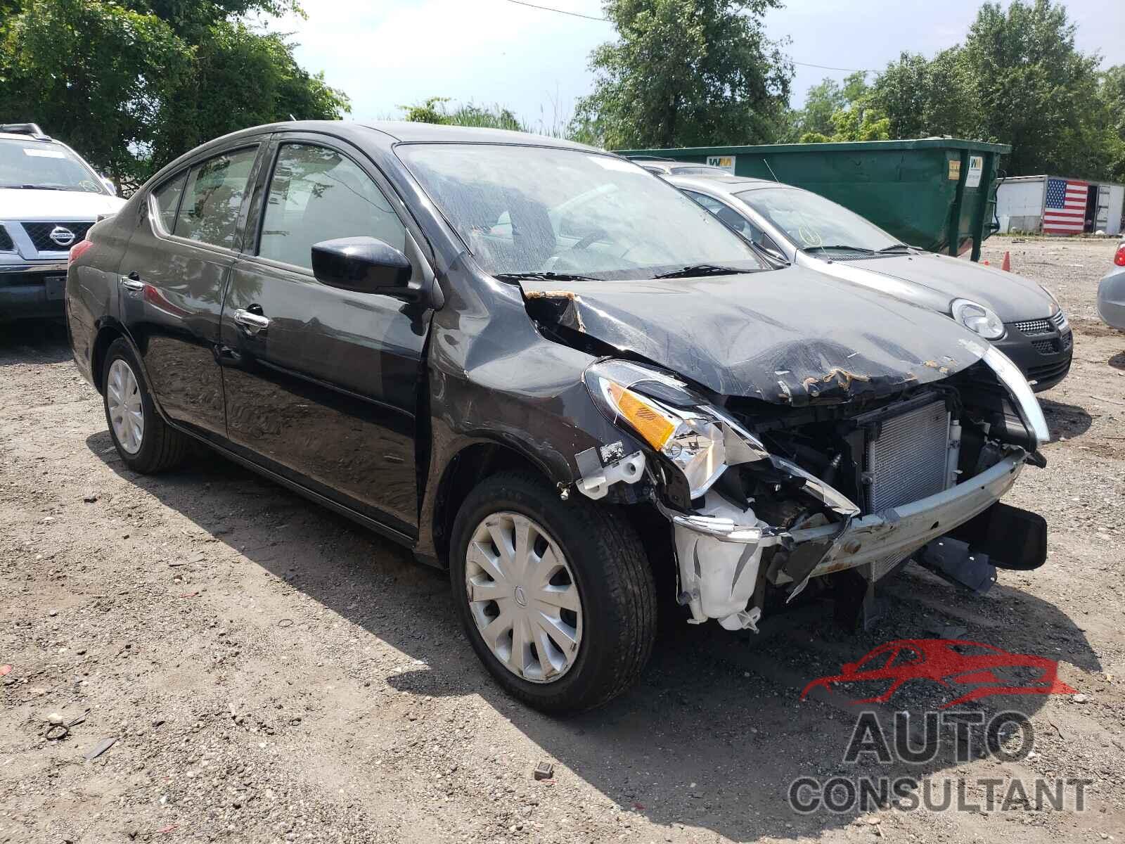 NISSAN VERSA 2018 - 3N1CN7AP0JL884421