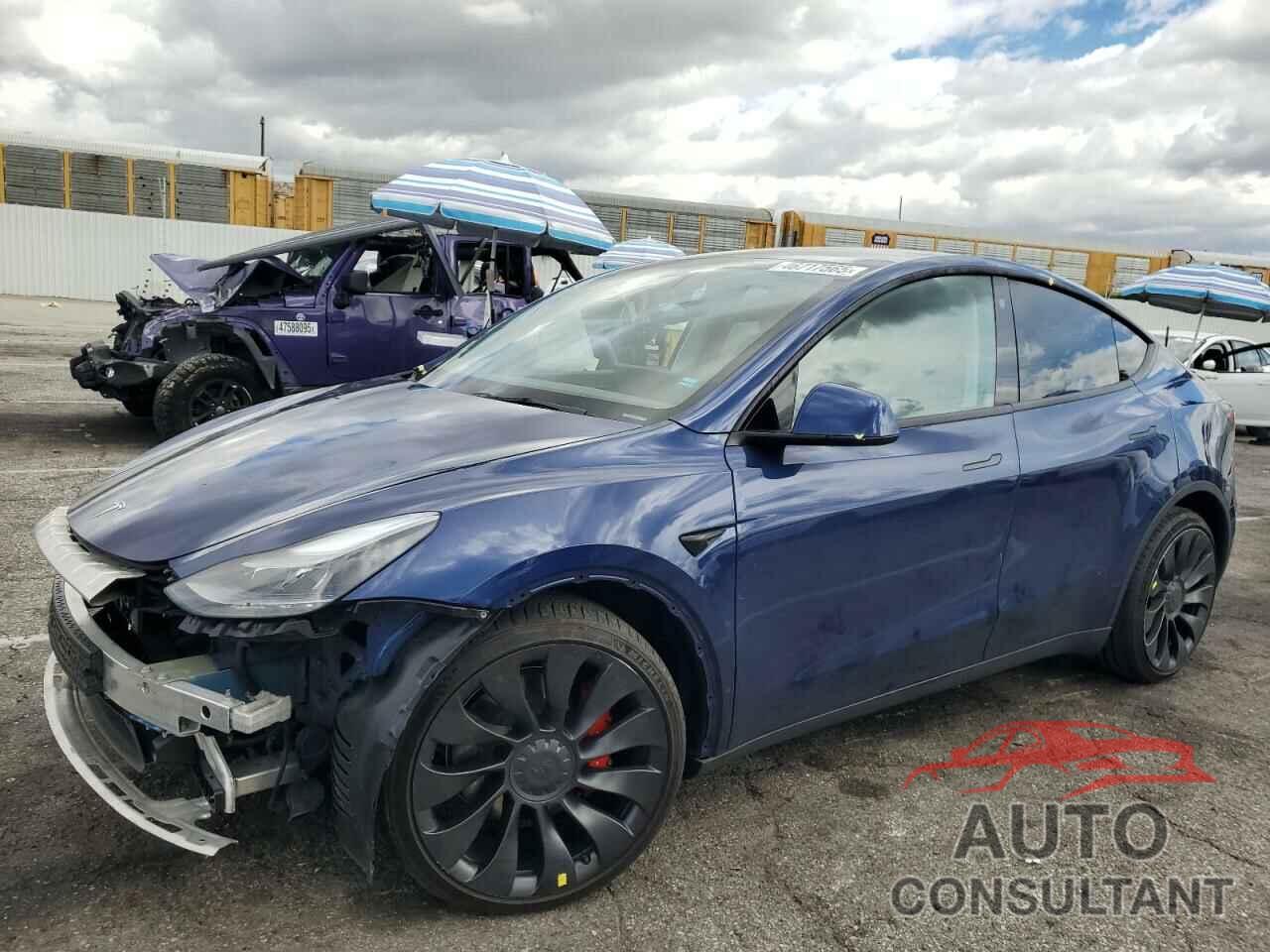 TESLA MODEL Y 2023 - 7SAYGDEF0PF583381