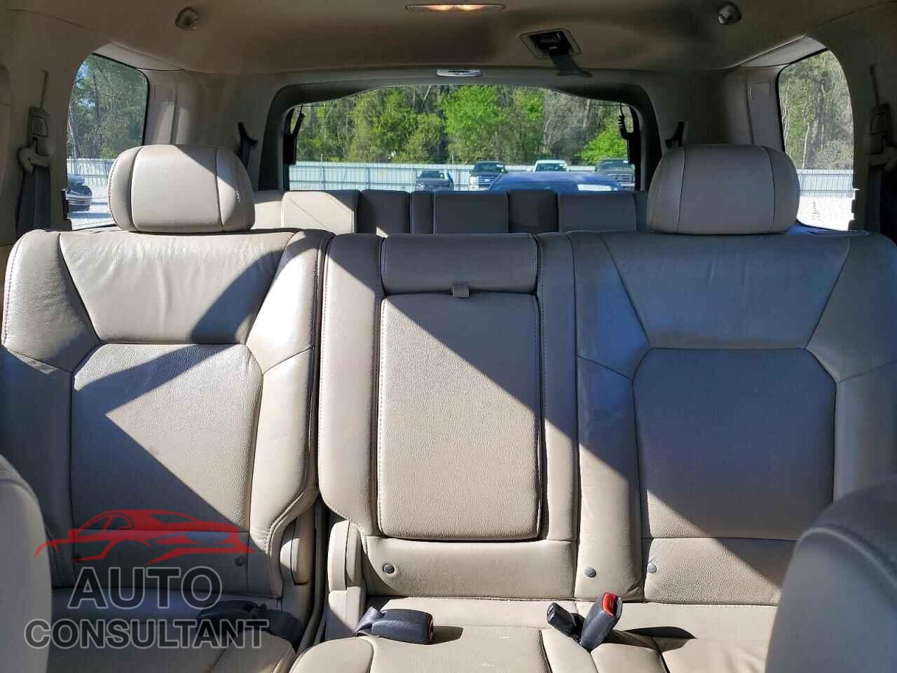 HONDA PILOT 2011 - 5FNYF3H52BB054181