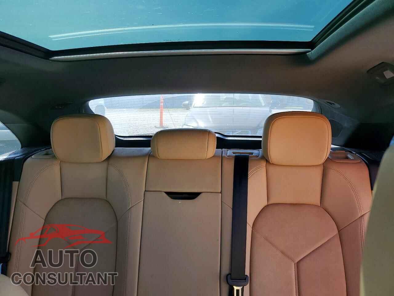 PORSCHE MACAN 2018 - WP1AA2A58JLB19372