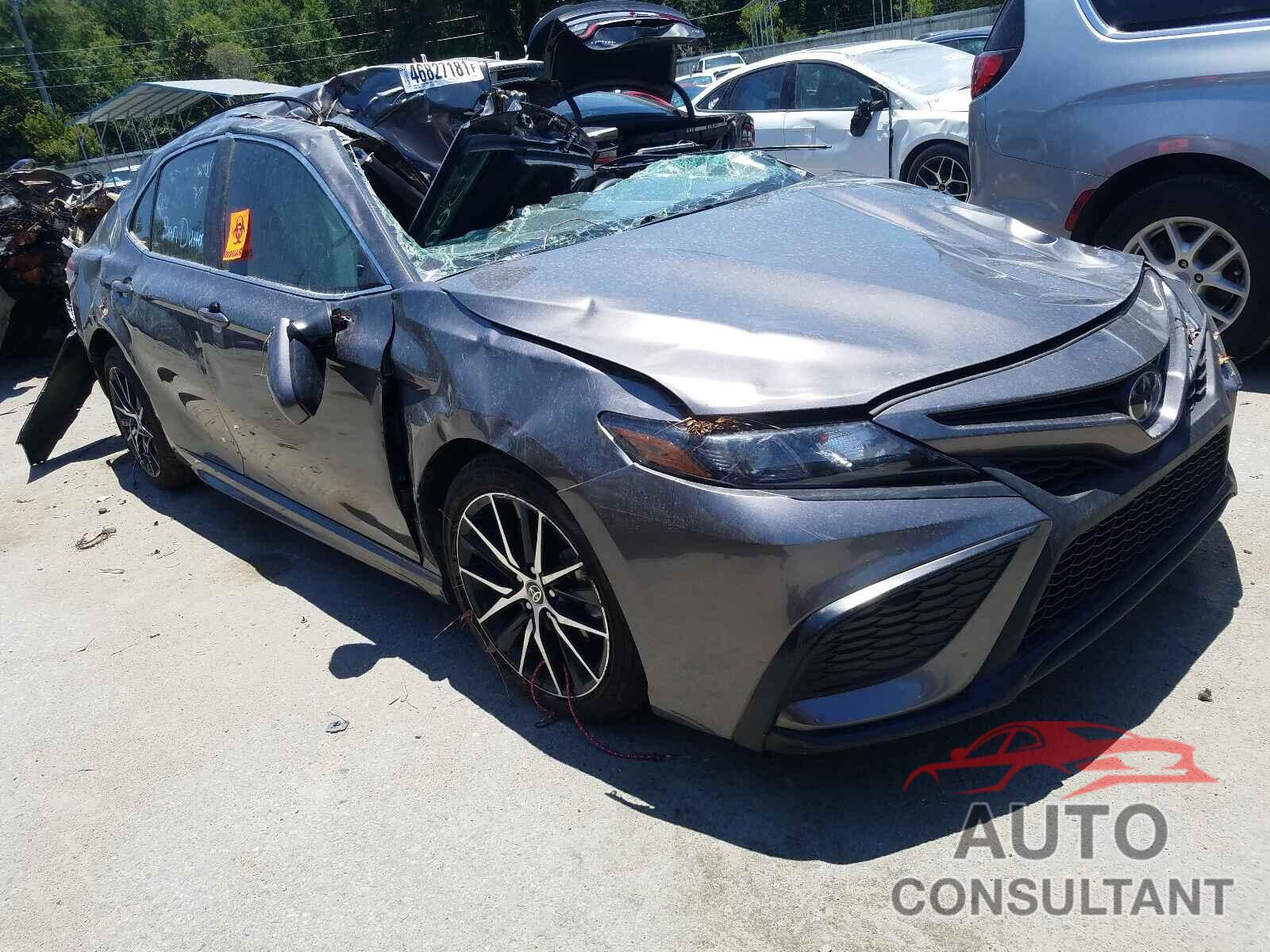 TOYOTA CAMRY 2021 - 4T1G11AK0MU542520