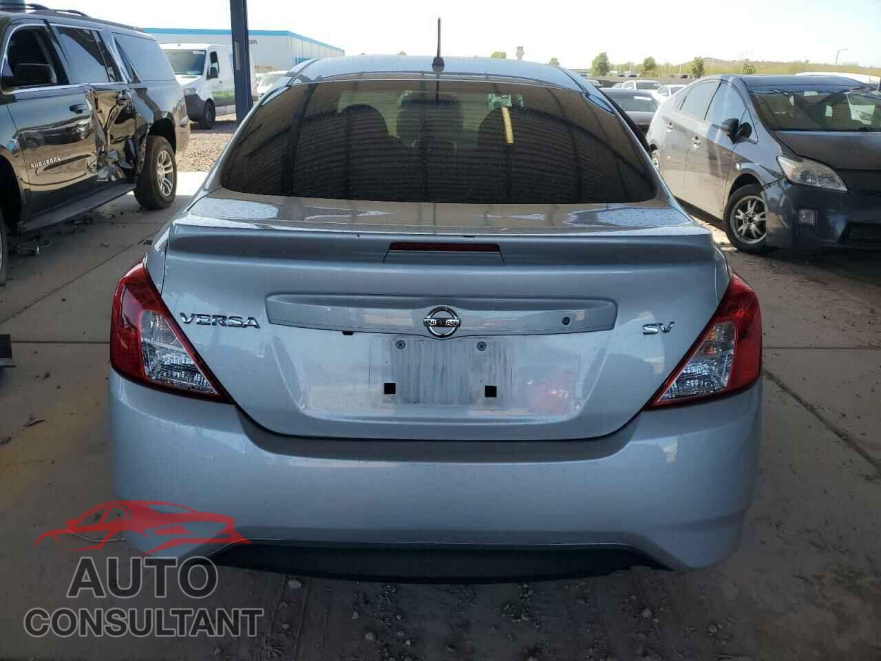 NISSAN VERSA 2019 - 3N1CN7AP3KL844819