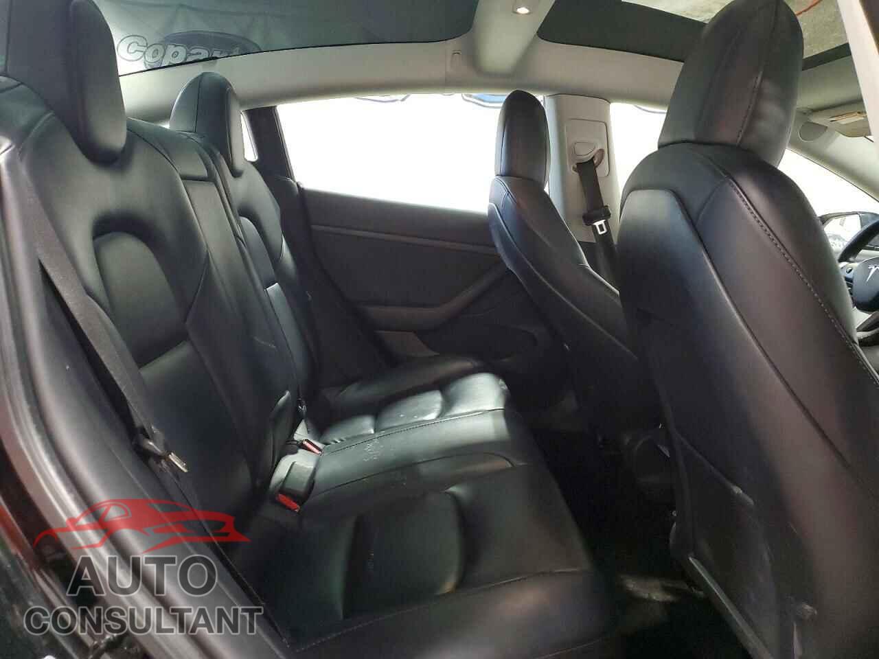 TESLA MODEL 3 2022 - 5YJ3E1EA3NF372009