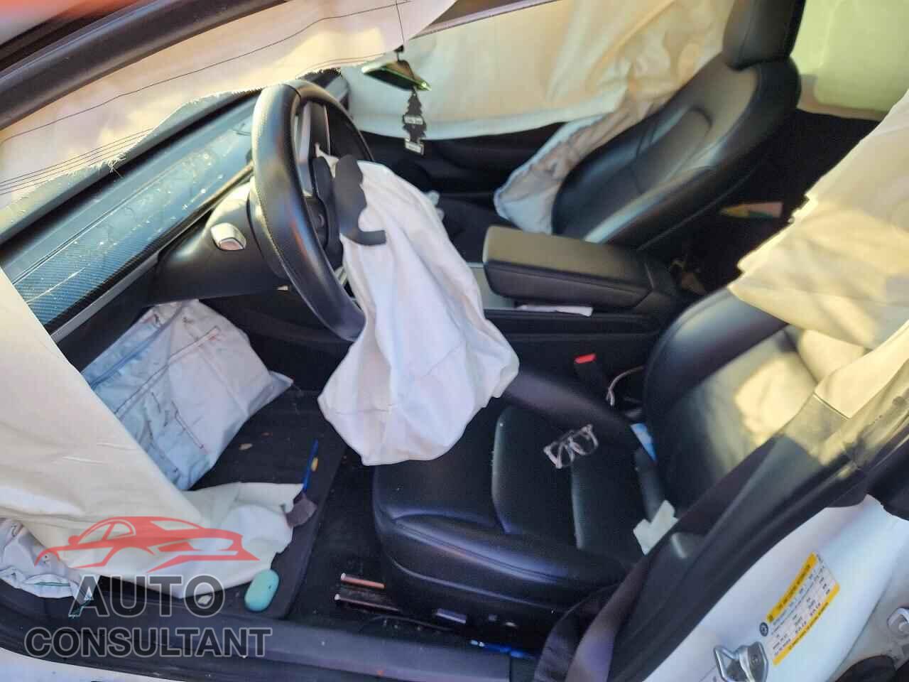 TESLA MODEL 3 2021 - 5YJ3E1EA6MF873572