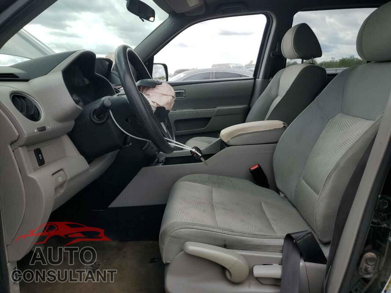 HONDA PILOT 2013 - 5FNYF3H21DB044184