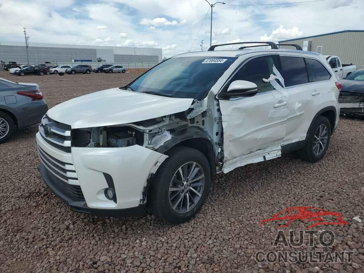 TOYOTA HIGHLANDER 2019 - 5TDKZRFH9KS311328