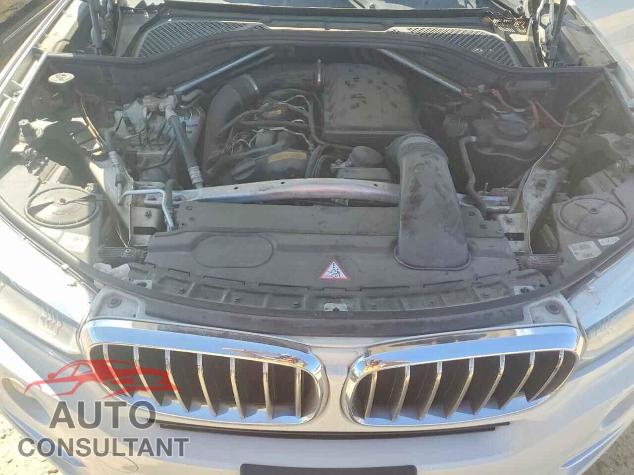 BMW X5 2014 - 5UXKR2C53E0C01272