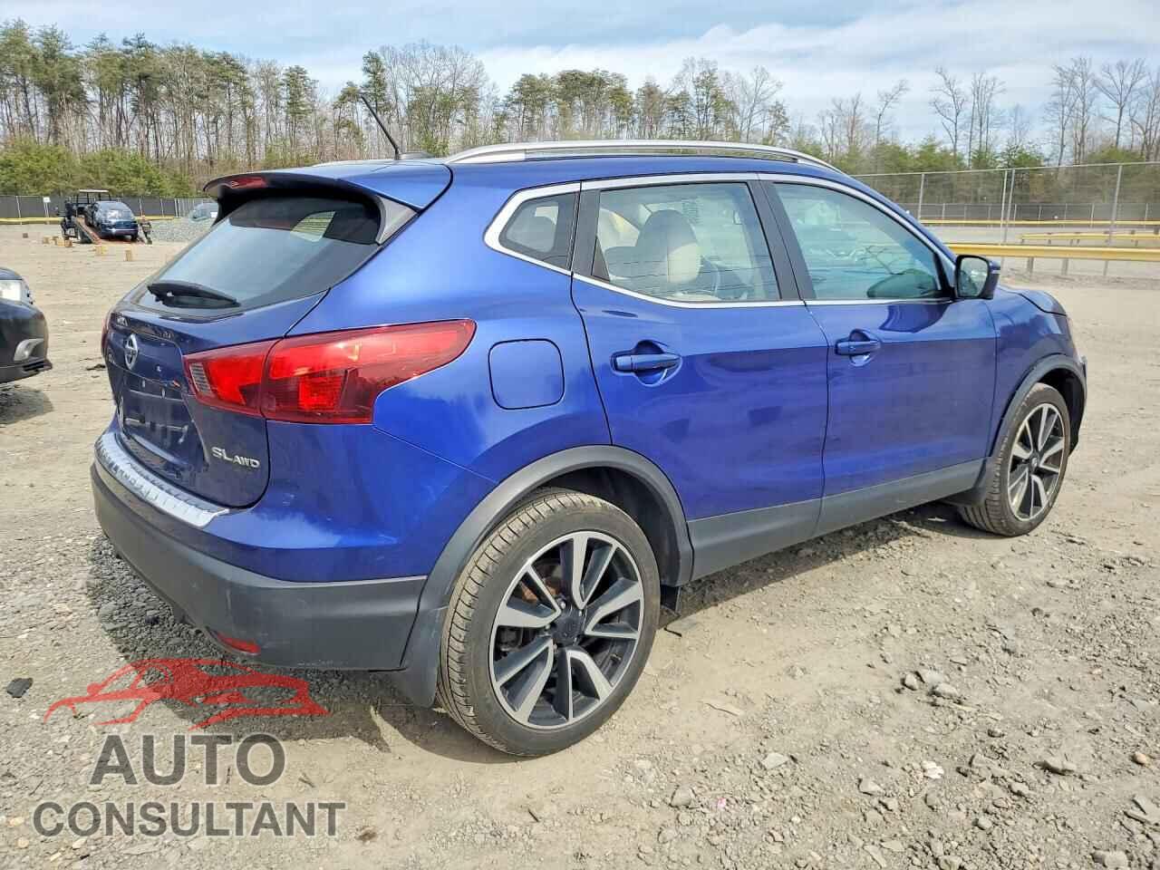 NISSAN ROGUE 2018 - JN1BJ1CR8JW263473