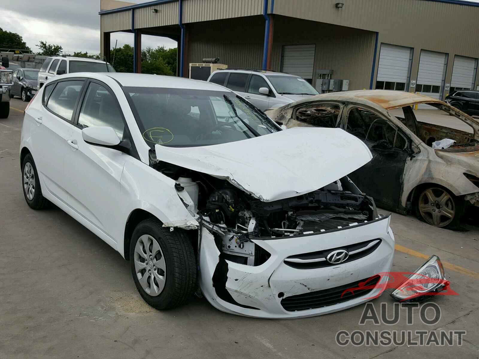 HYUNDAI ACCENT 2015 - KMHCT5AE3FU209418