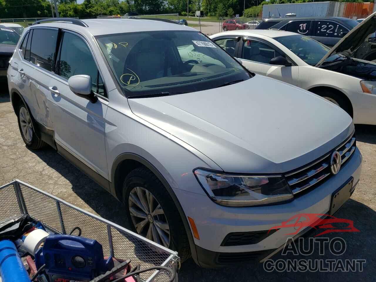 VOLKSWAGEN TIGUAN 2018 - 3VV3B7AX7JM104139