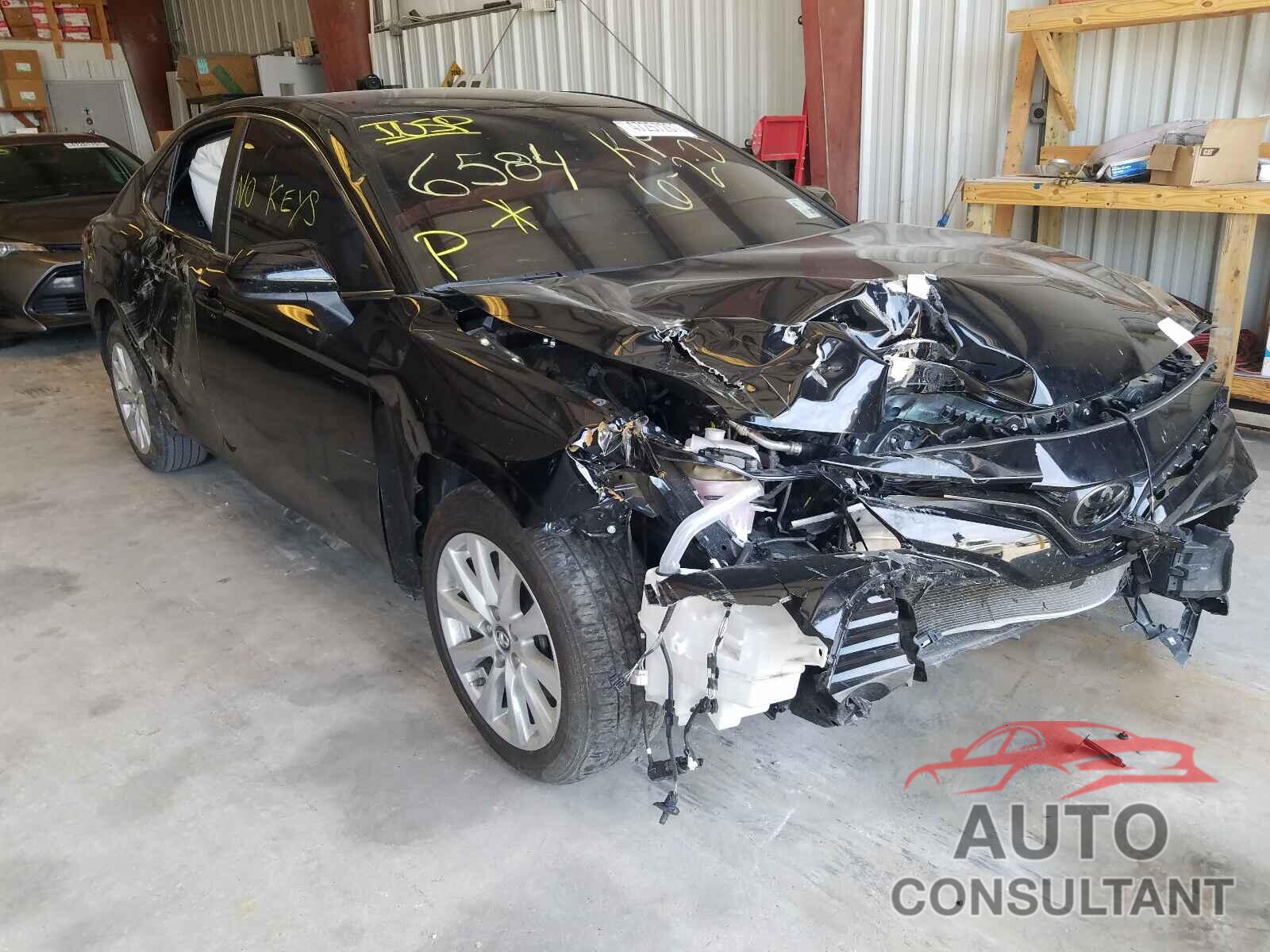 TOYOTA CAMRY 2018 - 4T1B11HK7JU136584