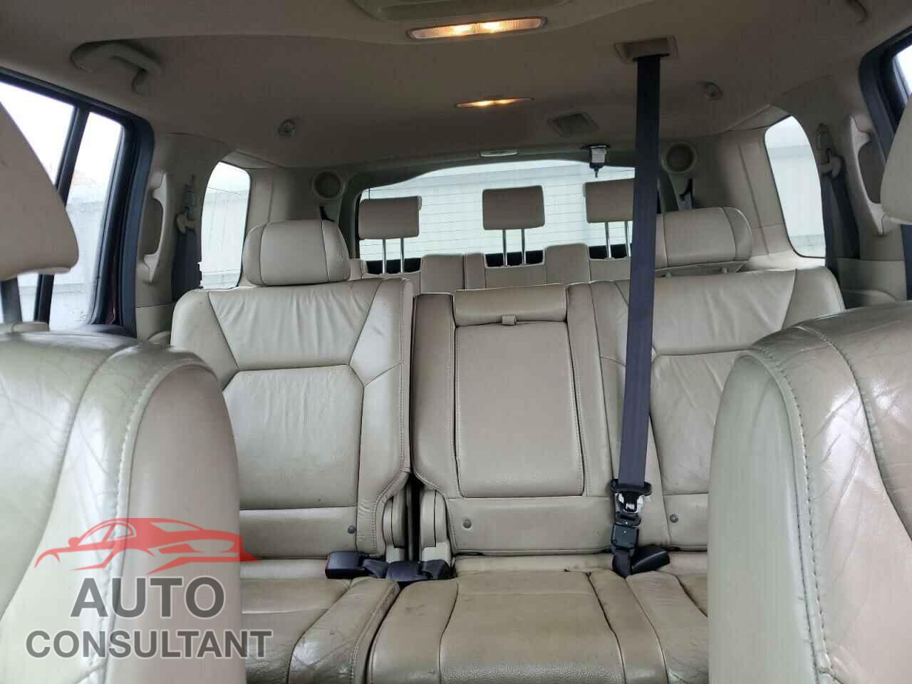 HONDA PILOT 2011 - 5FNYF4H64BB046968