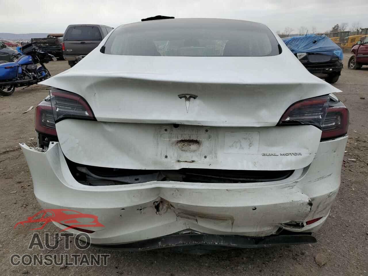 TESLA MODEL 3 2018 - 5YJ3E1EB9JF066712