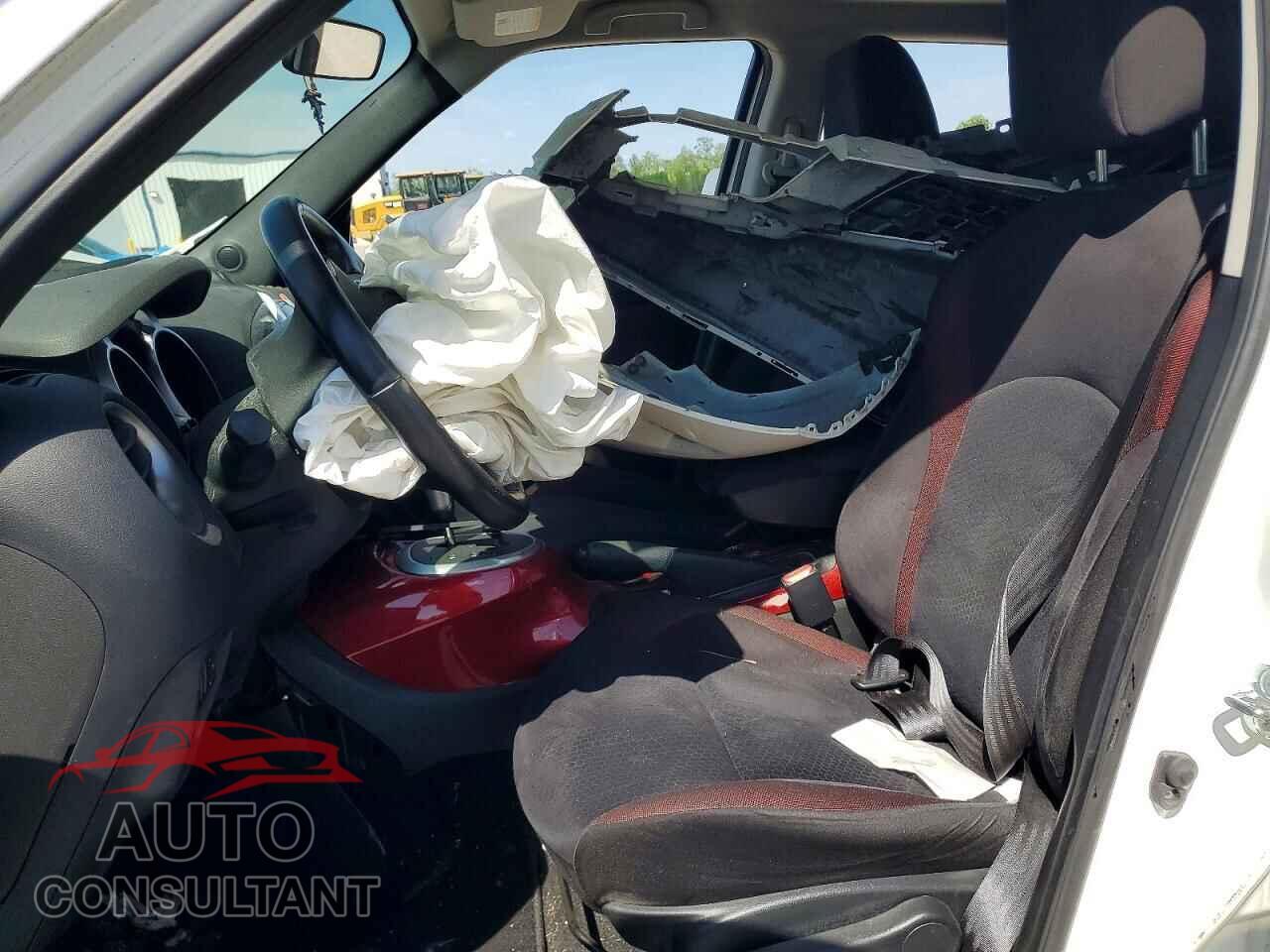 NISSAN JUKE 2015 - JN8AF5MR2FT511343