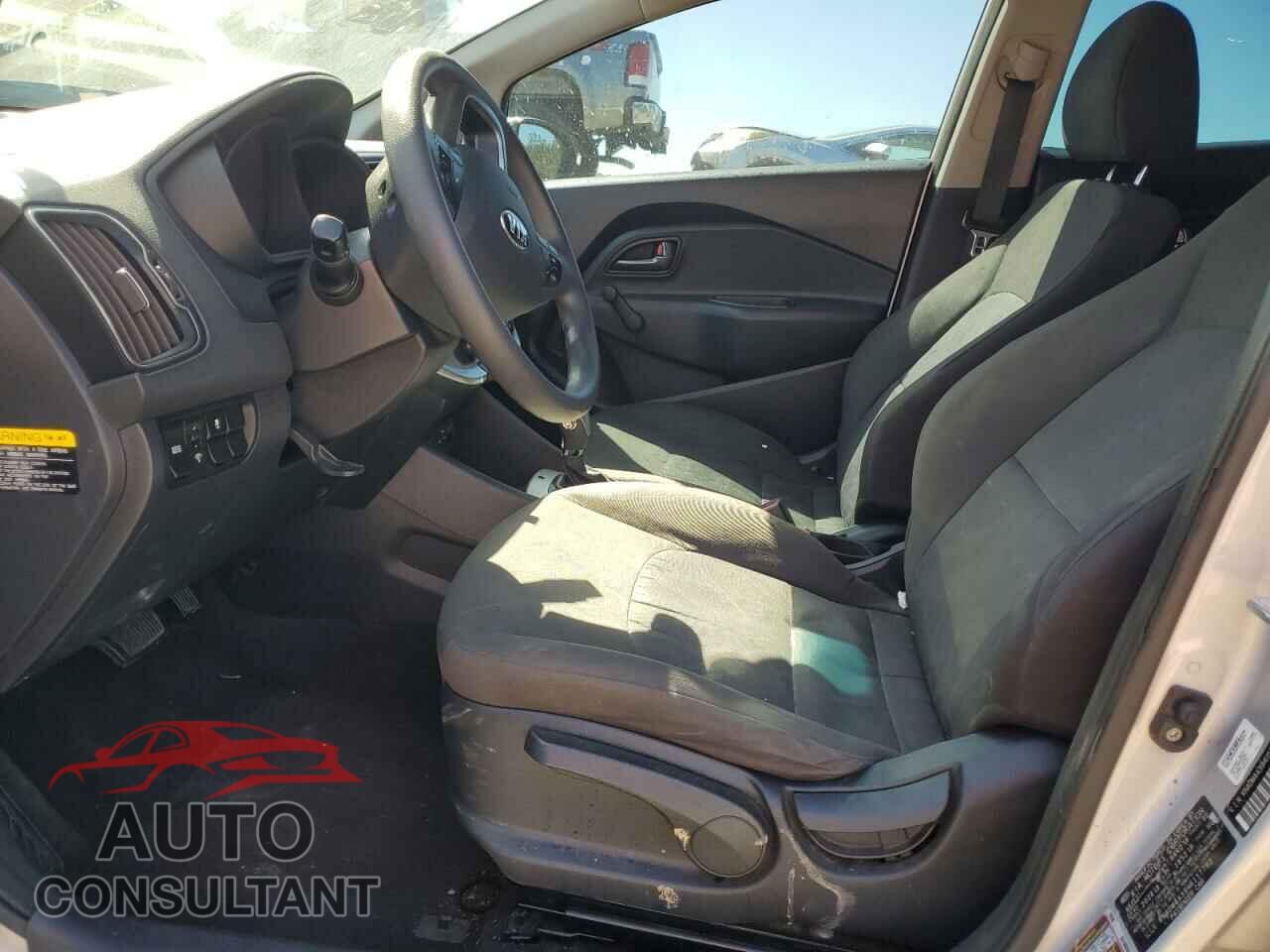 KIA RIO 2017 - KNADM4A39H6117782