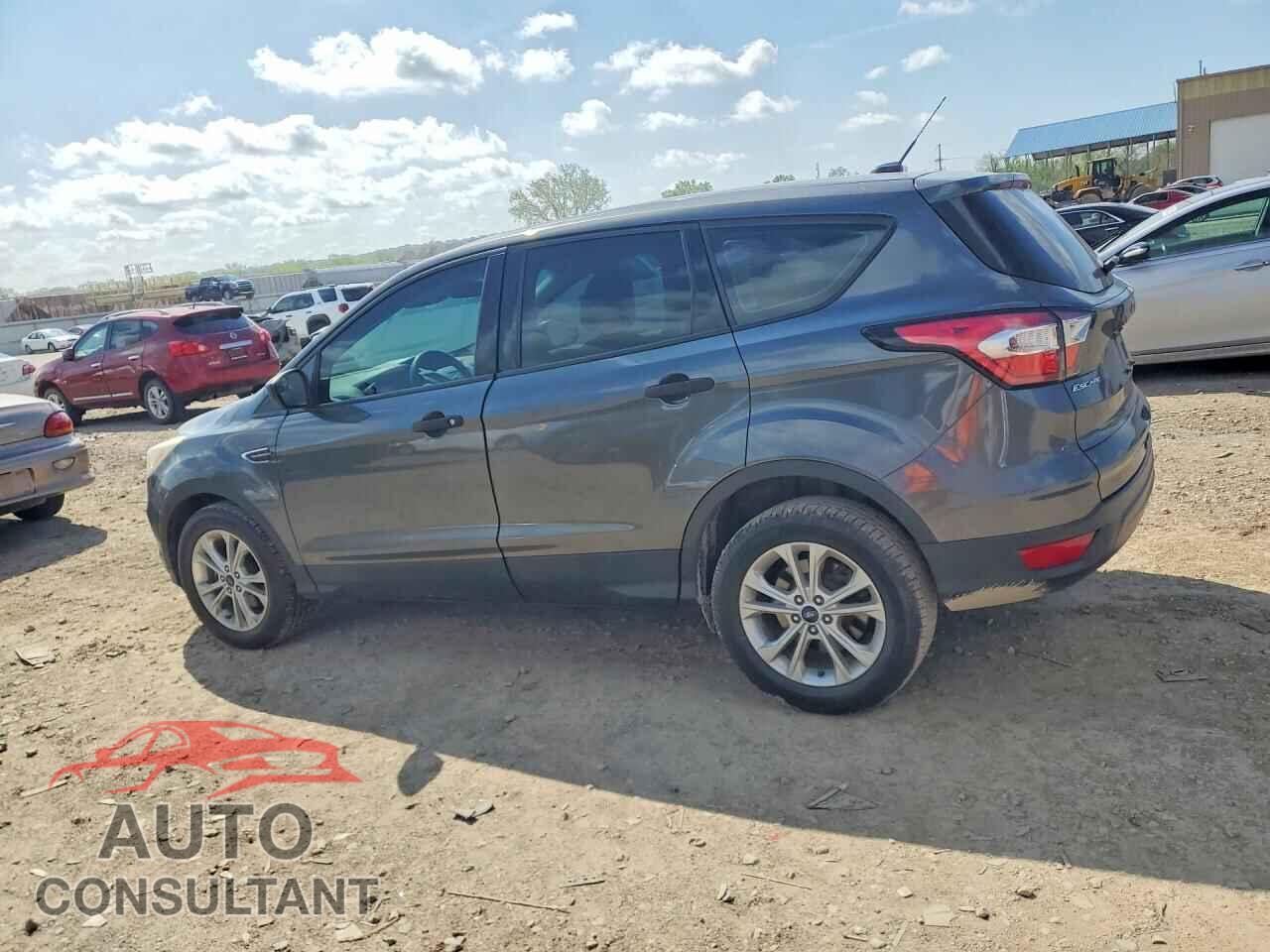 FORD ESCAPE 2017 - 1FMCU0F72HUC00903