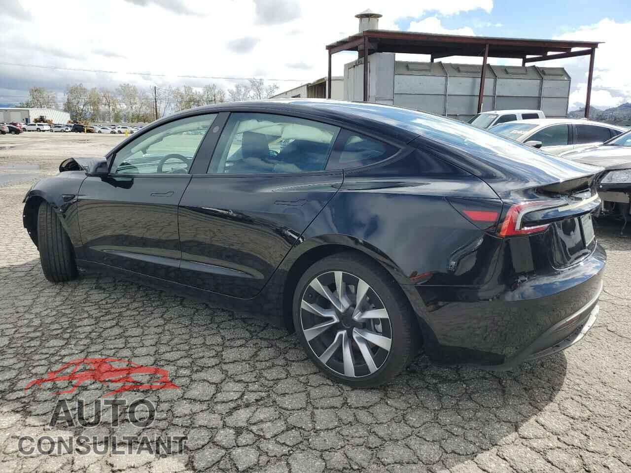 TESLA MODEL 3 2025 - 5YJ3E1EA9SF924138