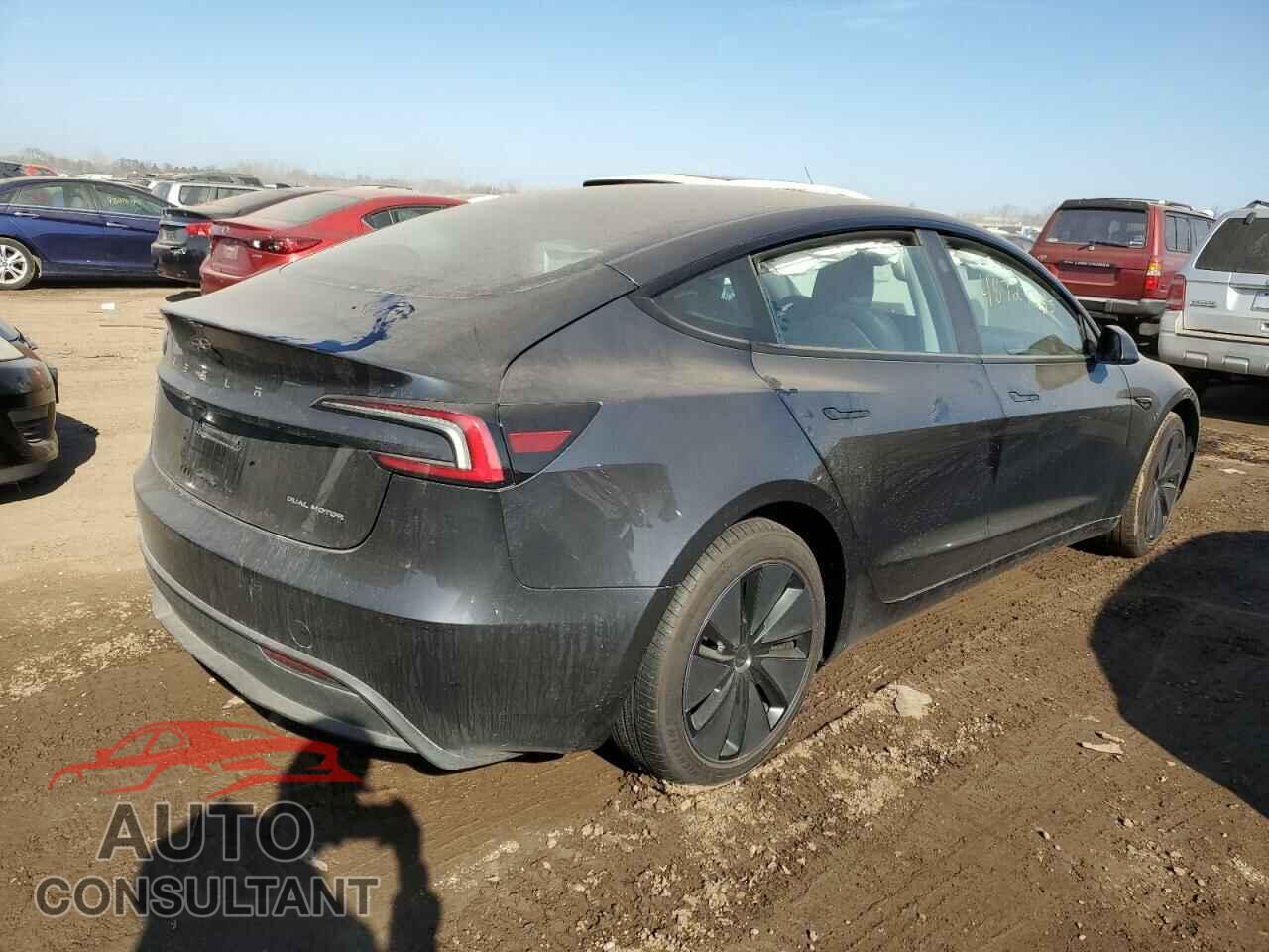 TESLA MODEL 3 2024 - 5YJ3E1EB4RF793879