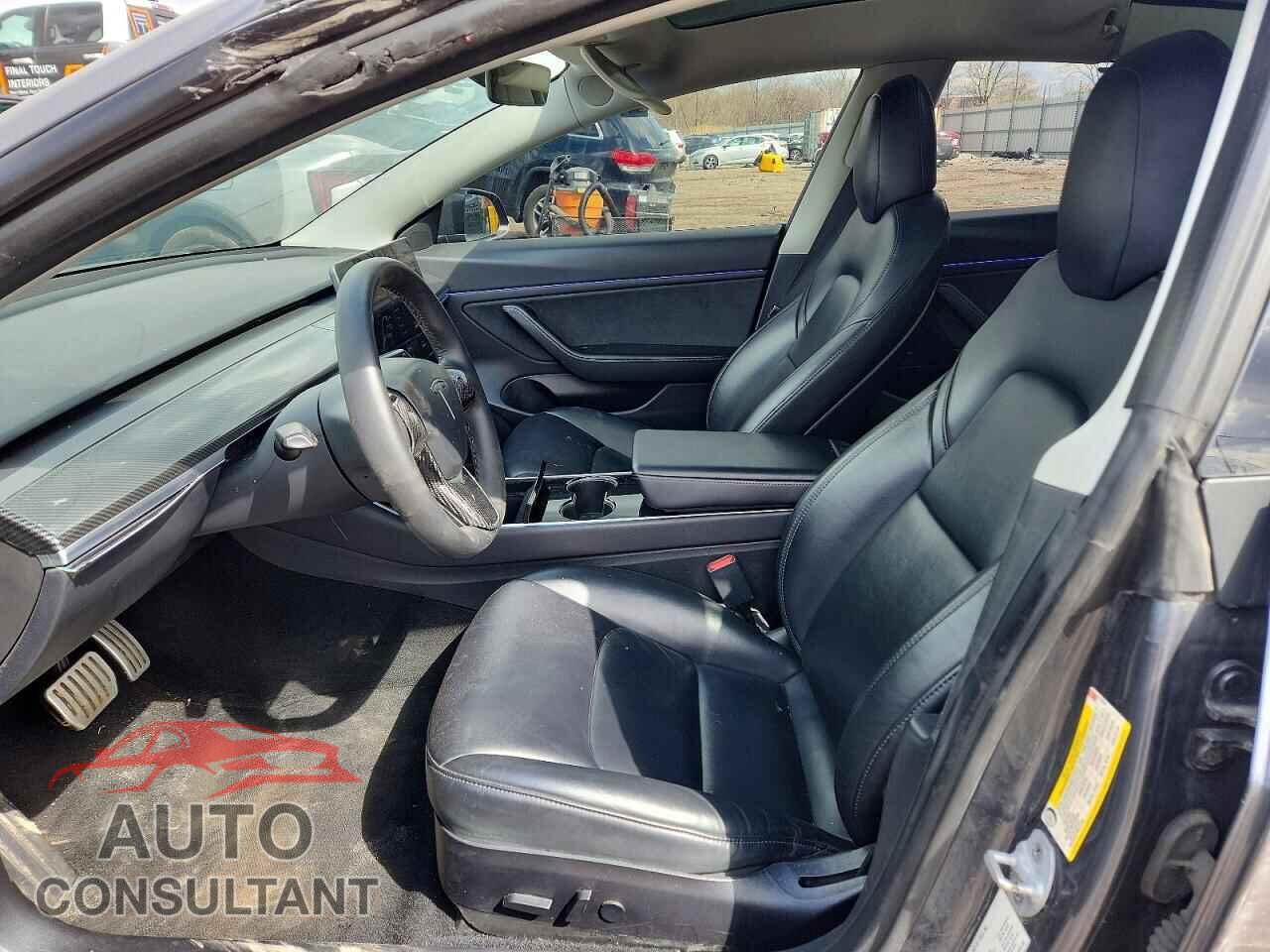 TESLA MODEL 3 2019 - 5YJ3E1EBXKF213976