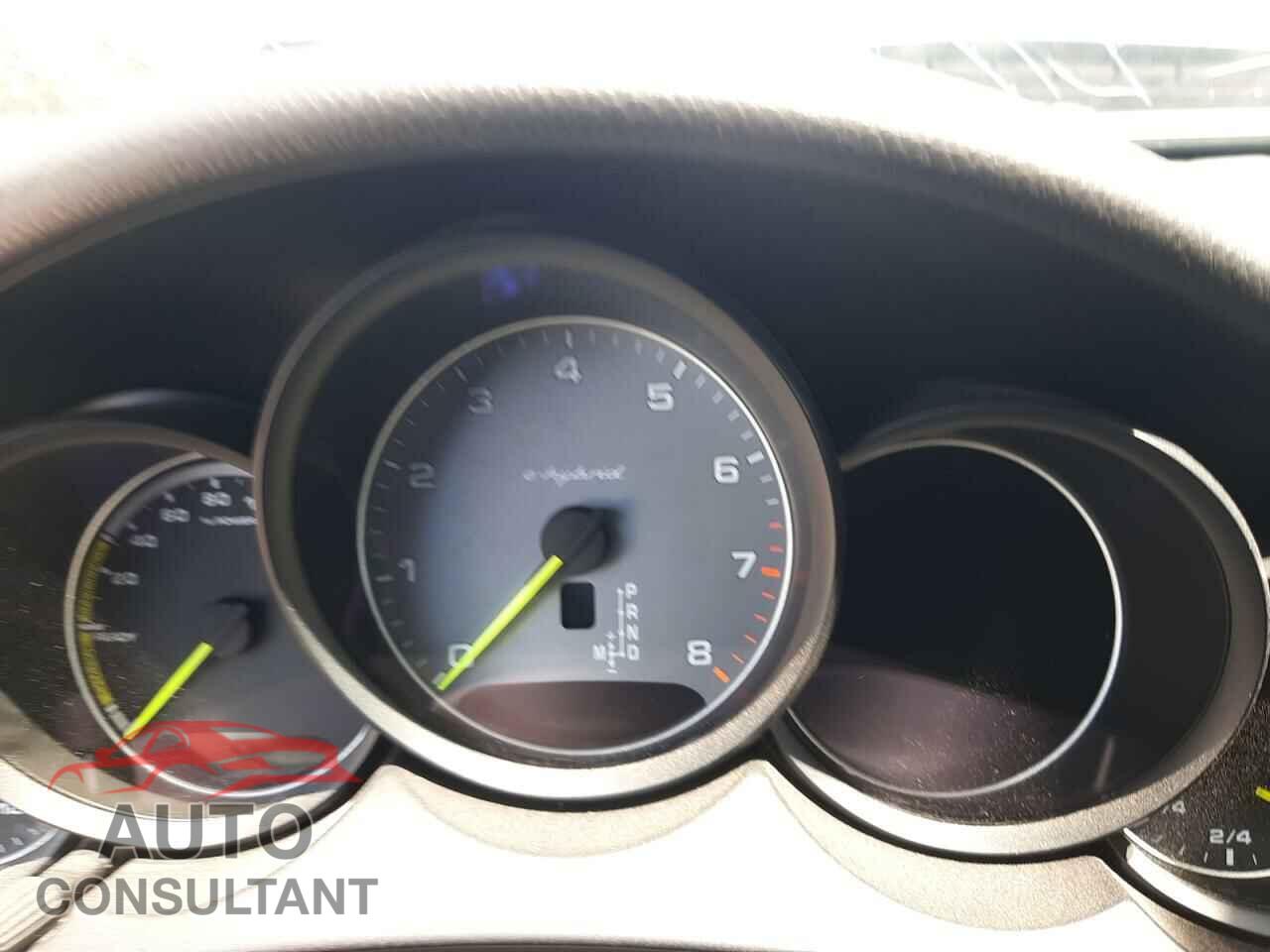 PORSCHE CAYENNE 2017 - WP1AE2A22HLA70111