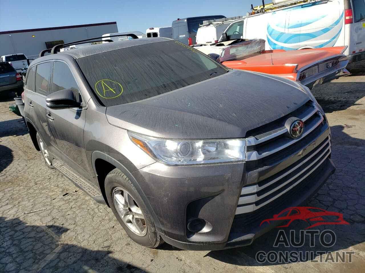TOYOTA HIGHLANDER 2018 - 5TDBZRFH4JS820189