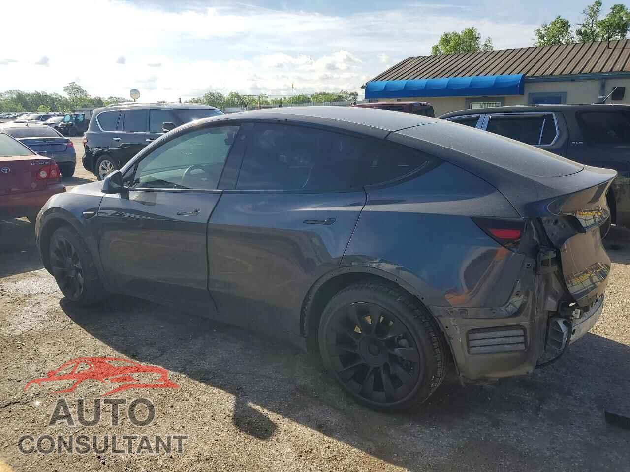 TESLA MODEL Y 2020 - 5YJYGDEE7LF045405