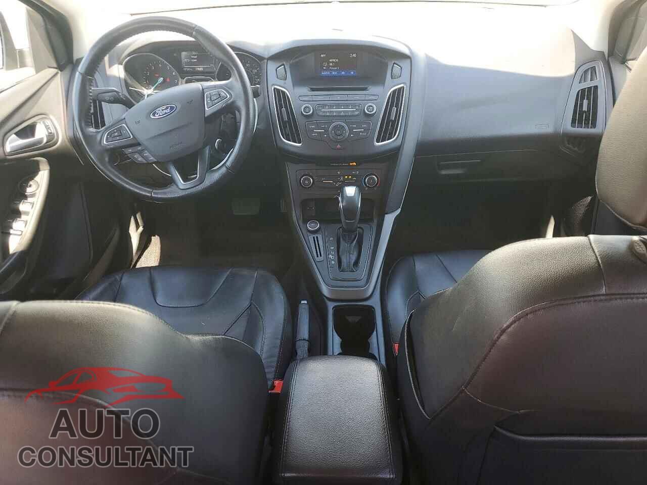 FORD FOCUS 2015 - 1FADP3F25FL231805