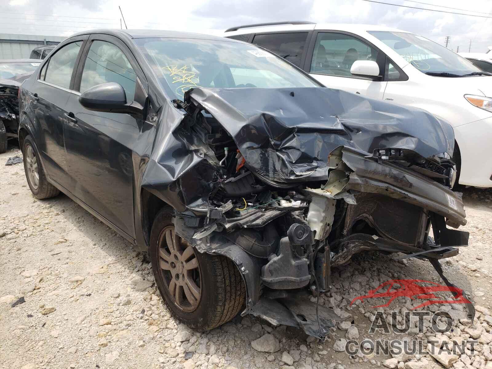 CHEVROLET SONIC 2016 - 1G1JC5SH5G4148068