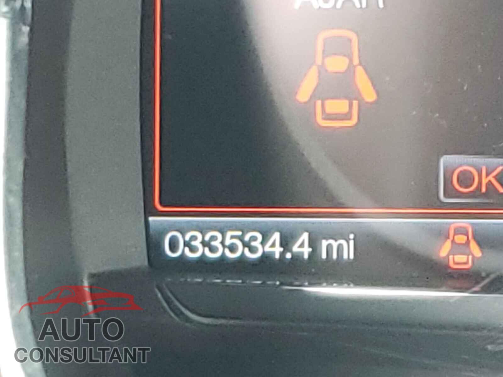 FORD TAURUS 2017 - 1FAHP2F82HG120852
