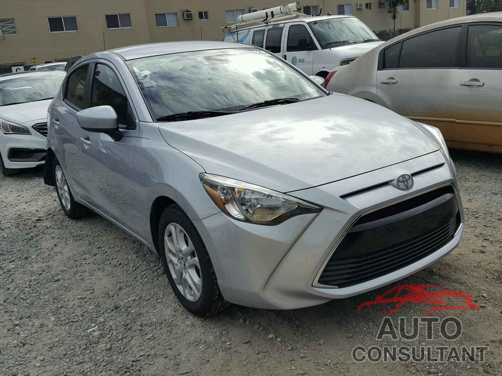 TOYOTA YARIS 2018 - 3MYDLBYV8JY307414