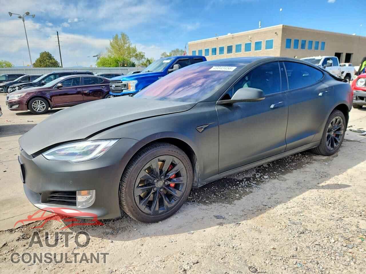 TESLA MODEL S 2018 - 5YJSA1E23JF275726