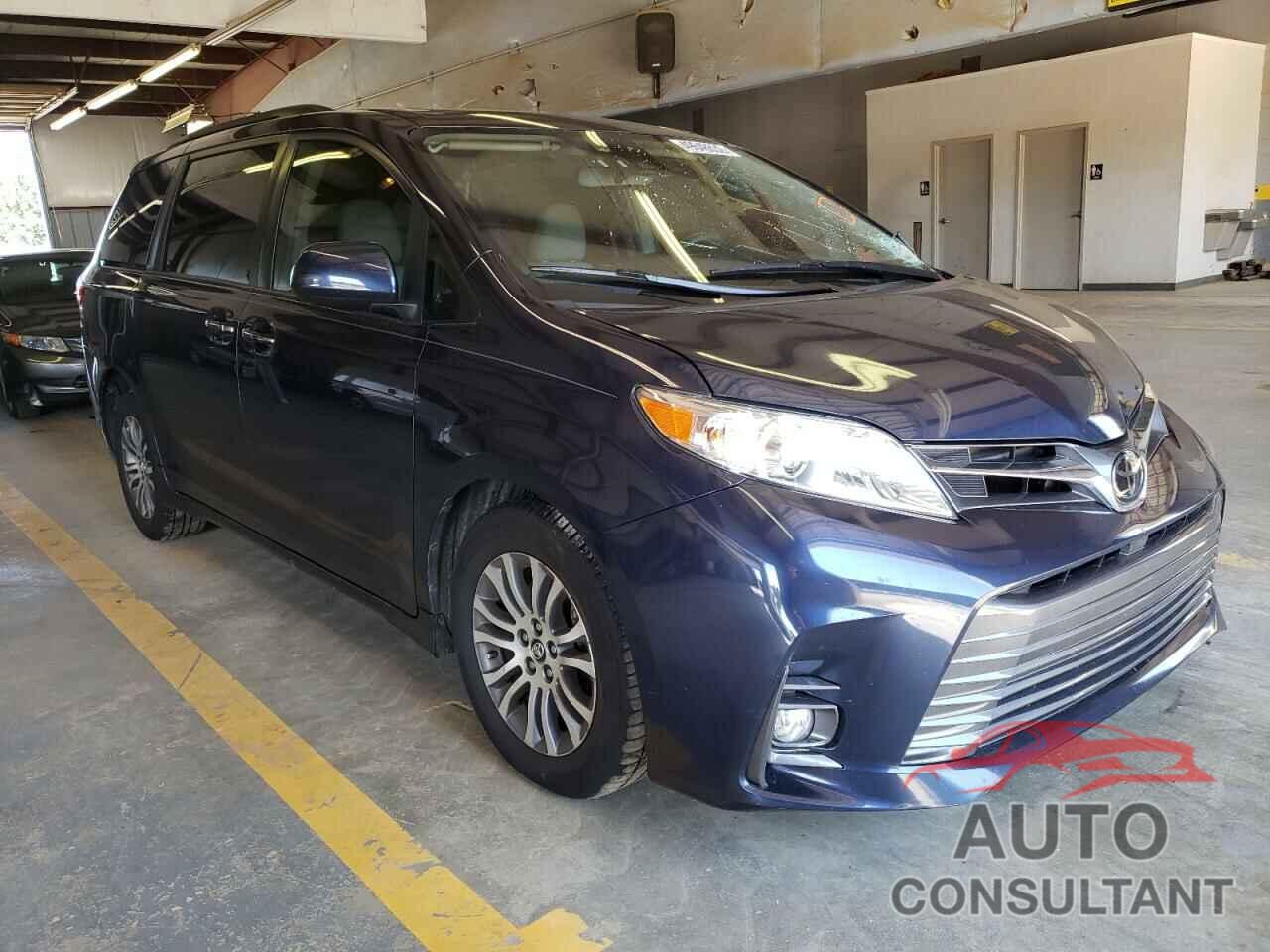 TOYOTA SIENNA 2018 - 5TDYZ3DC3JS912747