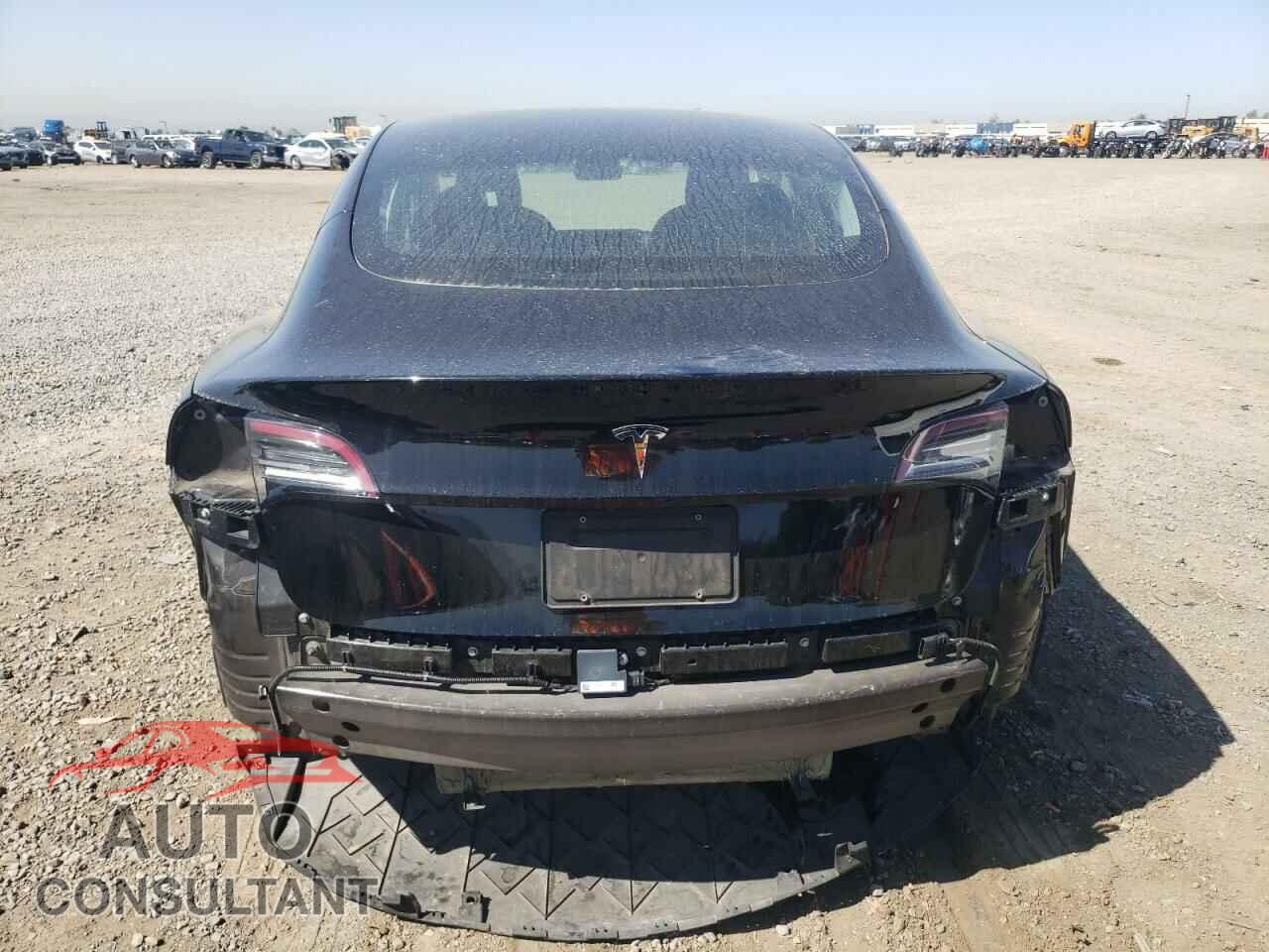 TESLA MODEL 3 2019 - 5YJ3E1EB2KF197031