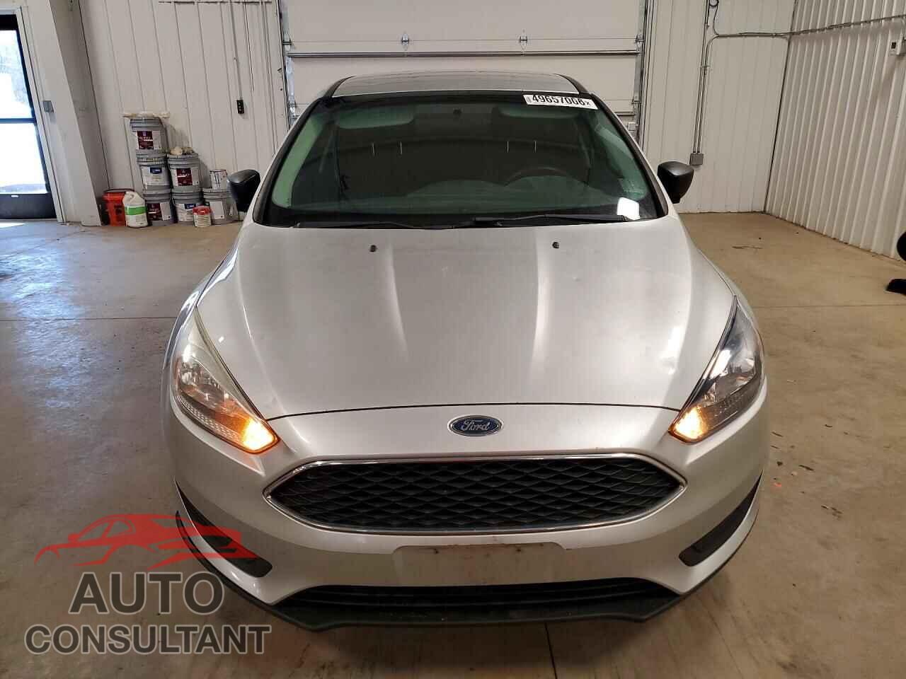 FORD FOCUS 2017 - 1FADP3E26HL244731