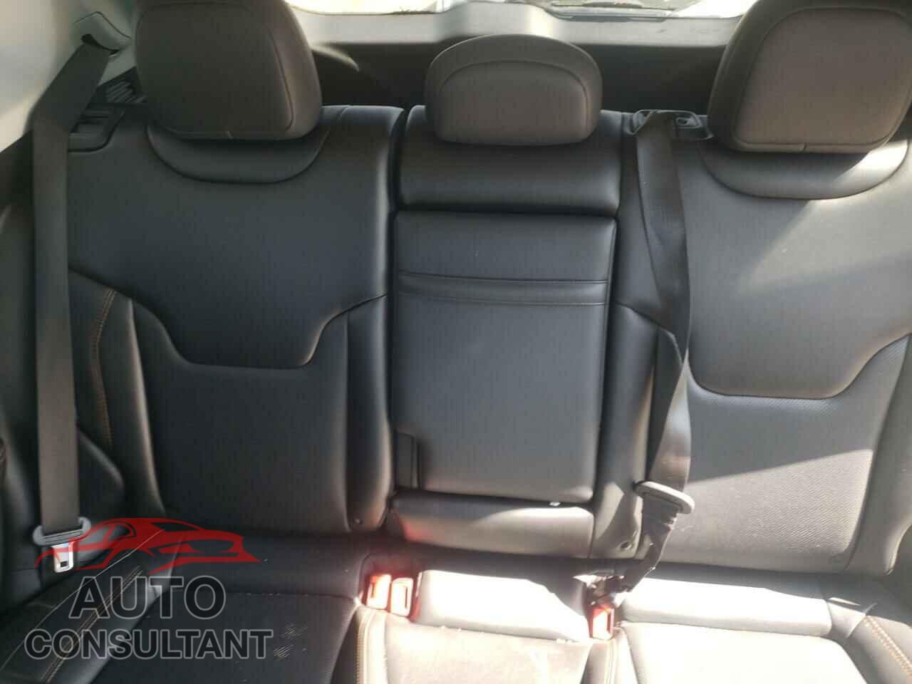 JEEP COMPASS 2019 - 3C4NJDCB7KT753151