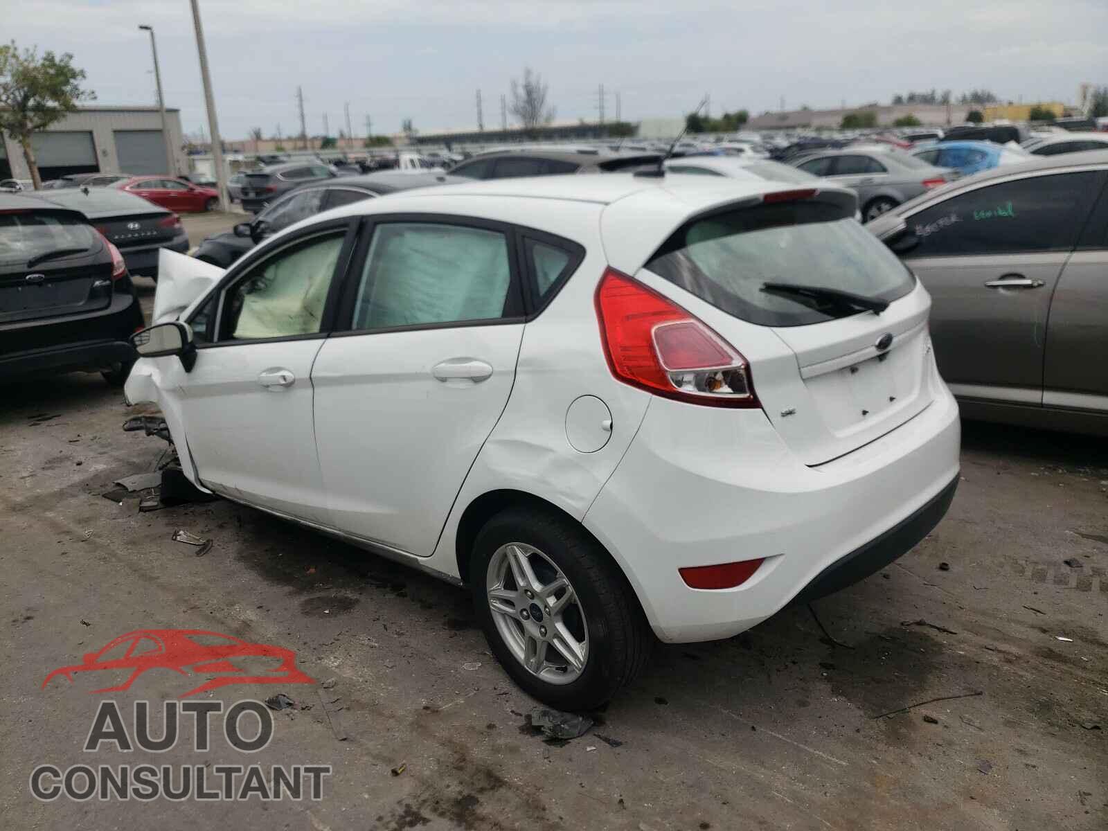 FORD FIESTA 2018 - 3FADP4EJ1JM101834