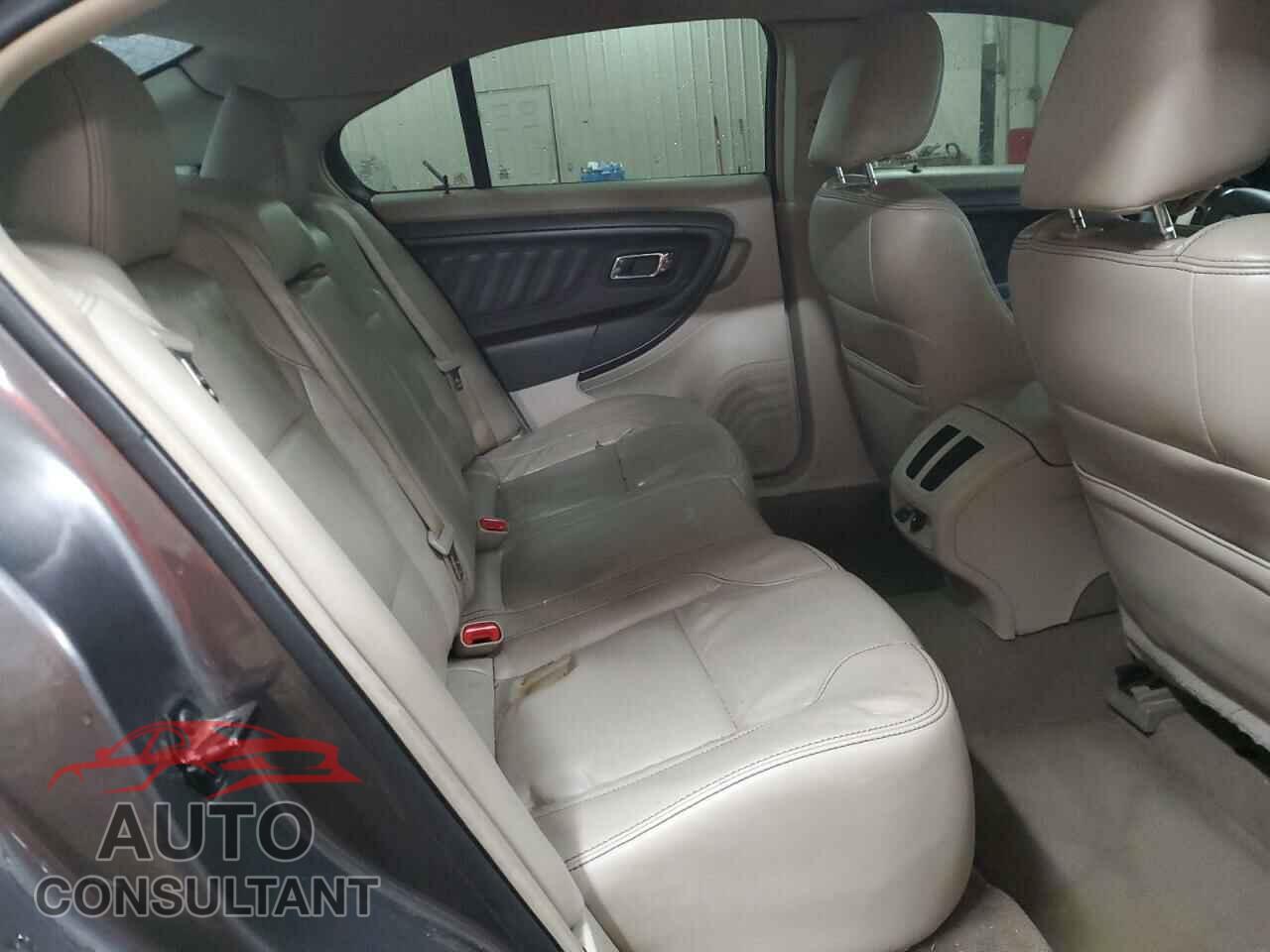 FORD TAURUS 2011 - 1FAHP2EW2BG112158