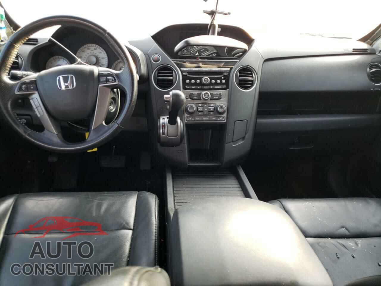 HONDA PILOT 2015 - 5FNYF3H51FB022201