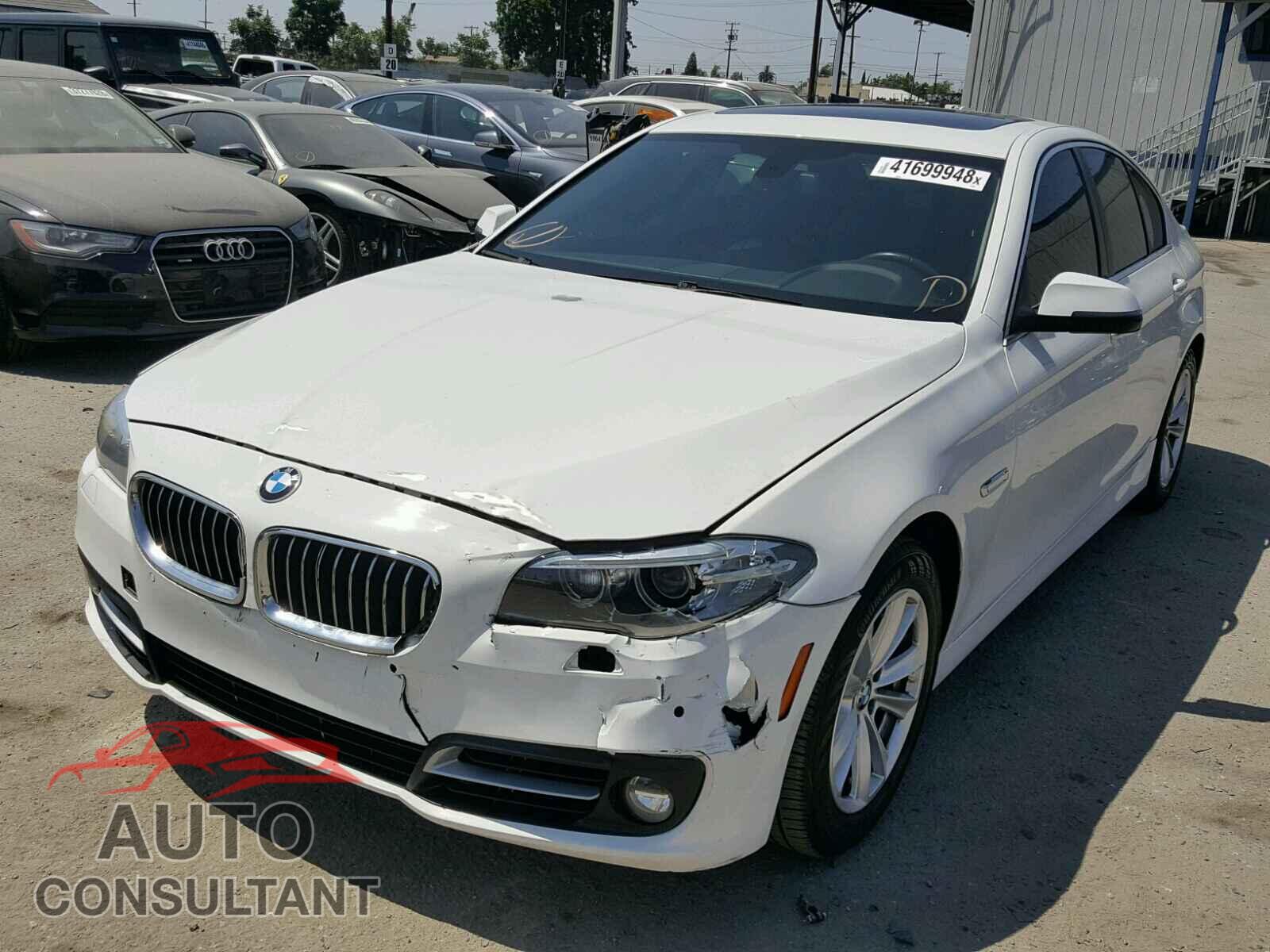 BMW 5 SERIES 2015 - WBA5A5C52FD512882