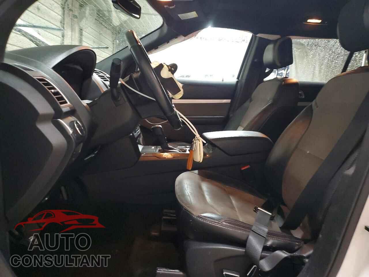 FORD EXPLORER 2017 - 1FM5K8D81HGD00448