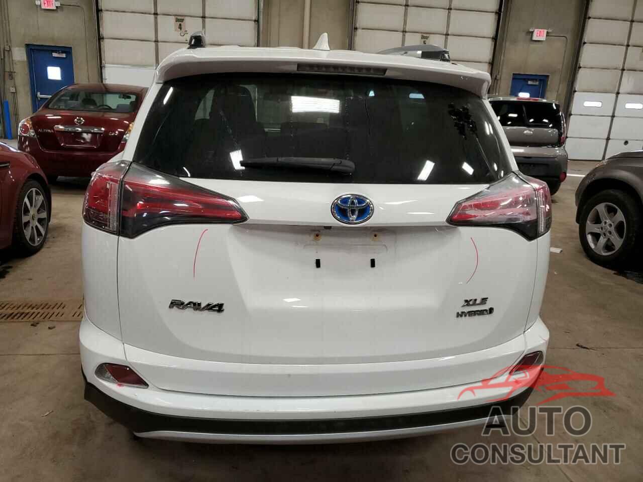 TOYOTA RAV4 2017 - JTMRJREV0HD152989