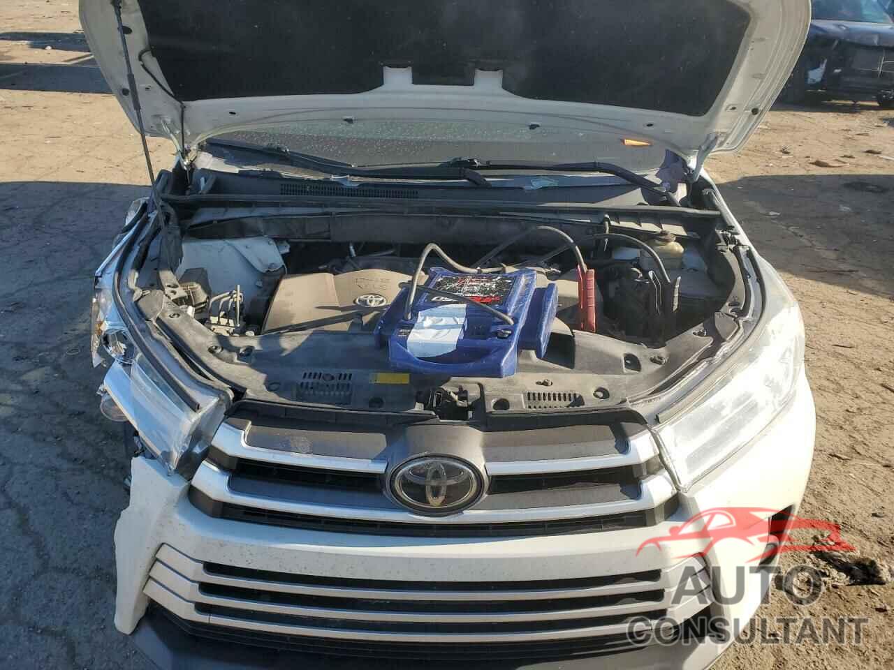 TOYOTA HIGHLANDER 2018 - 5TDJZRFH8JS843597