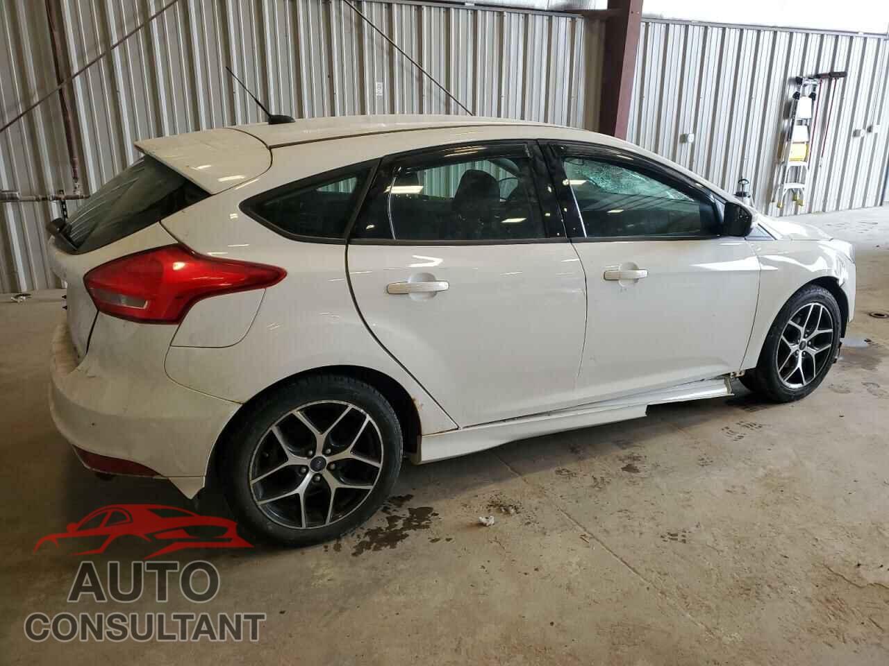 FORD FOCUS 2016 - 1FADP3K28GL369569