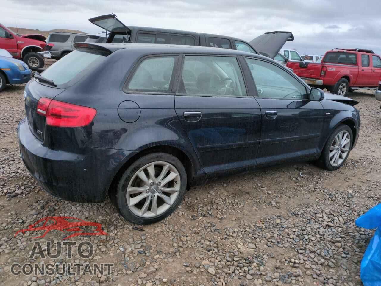 AUDI A3 2013 - WAUBEAFM9DA006175