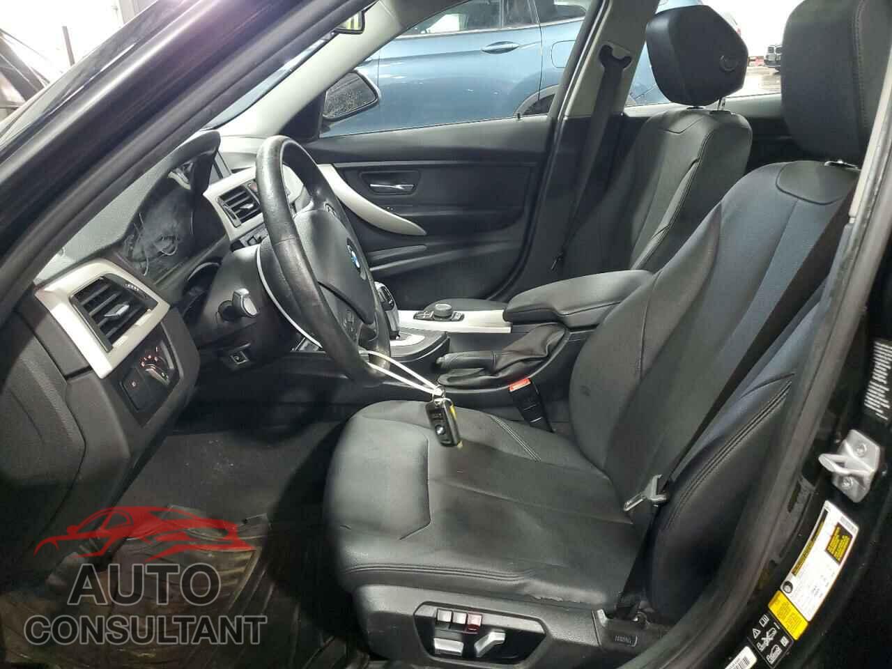 BMW 3 SERIES 2018 - WBA8A3C59JA357713