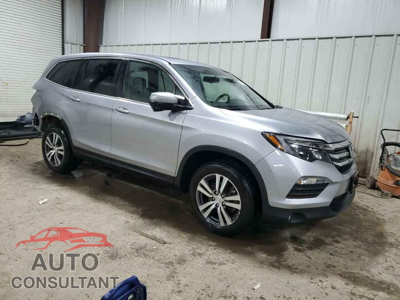 HONDA PILOT 2017 - 5FNYF6H50HB033601