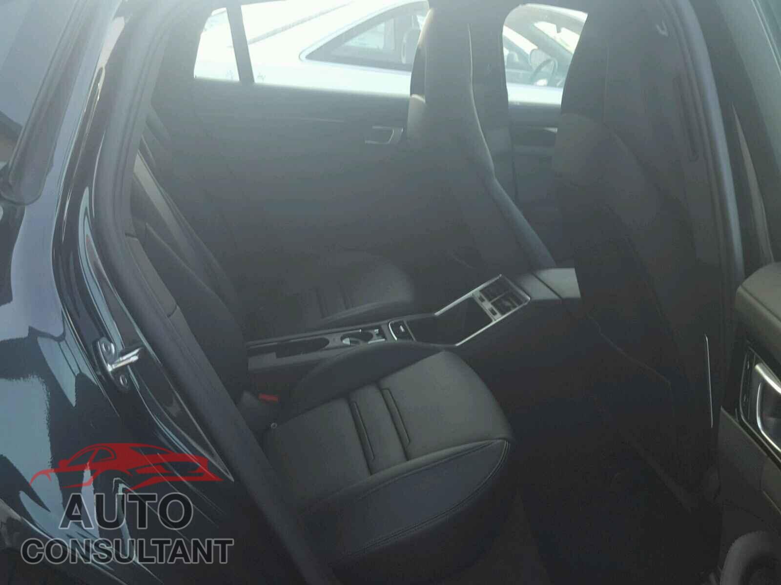 PORSCHE PANAMERA 2018 - WP0AA2A77JL114229
